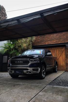 RAM 1500 5.7 V8 GASOLINA LIMITED CD 4X4 AUTOMÁTICO
